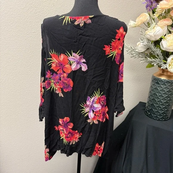 Cato 26/28W Black Floral Cold Shoulder Lace Detail Top Plus Size Boho Chic - Picture 3 of 9